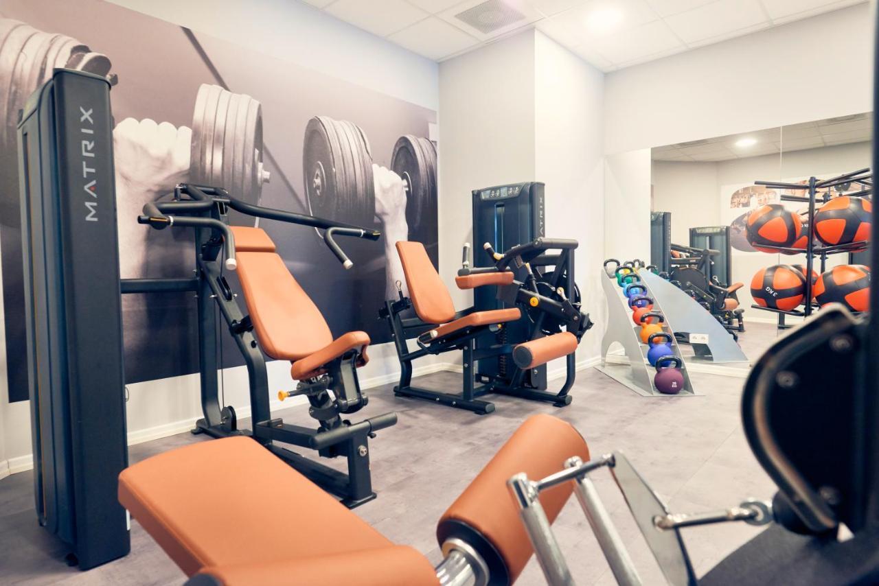 Vila Vita Rosenpark Marburg Exterior photo The gym at the hotel