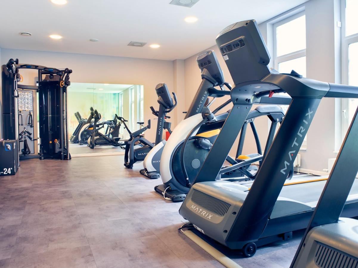 Vila Vita Rosenpark Marburg Exterior photo A gym in a hotel