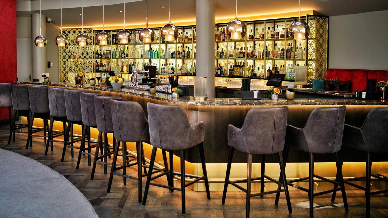 Vila Vita Rosenpark Marburg Exterior photo The bar at the restaurant