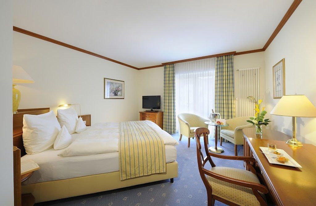 Vila Vita Rosenpark Marburg Exterior photo A typical hotel room